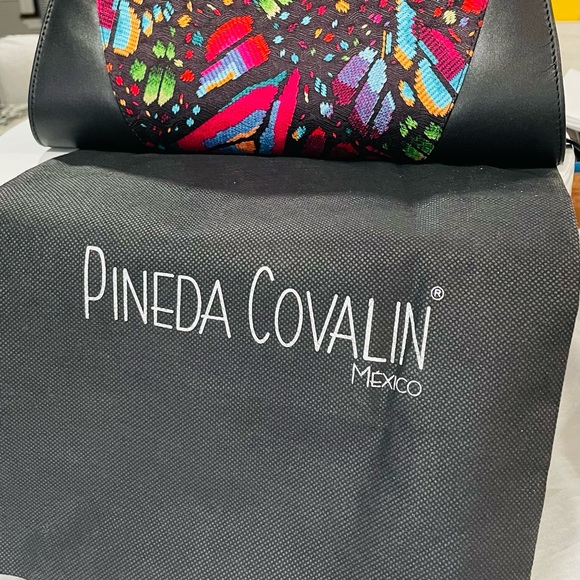 NWT PINEDA COVALIN SILK AND LEATHER CLUTCH EMBROIDERED BUTTERFLY 🦋 HANDMADE - Picture 3 of 6